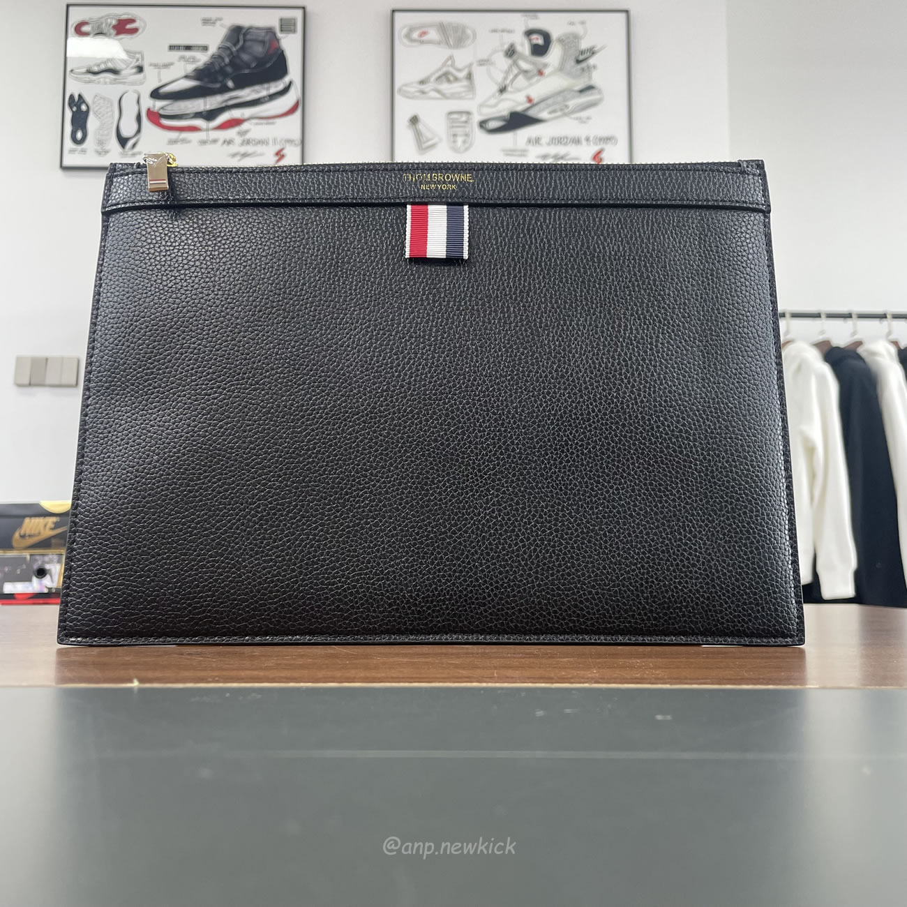 Thom Browne Logo Stamp Leather Document Holder (2) - newkick.org